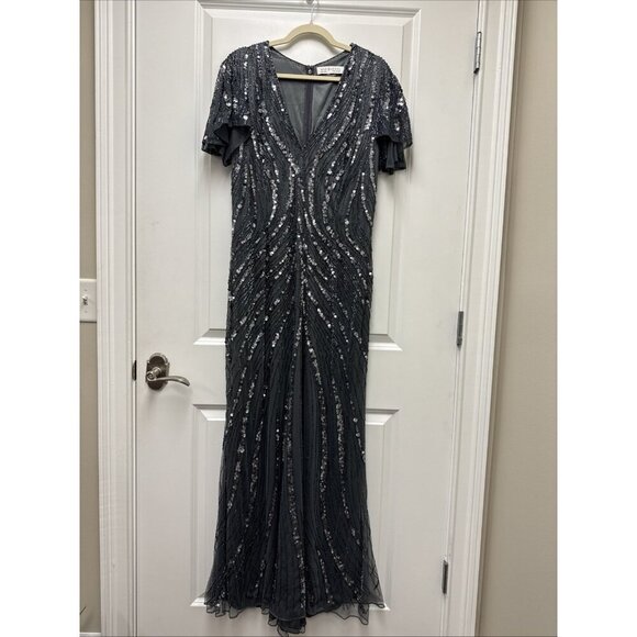 New Mac Duggal Size 18 5945 Flutter Sleeve Embellished A-Line Gown Formal Dress - Picture 4 of 9